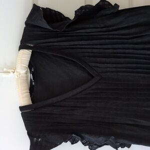 Evereve Dress Pintuck Ruffle Sleeve V Neck Ladder back lace Pockets Cotton Lined